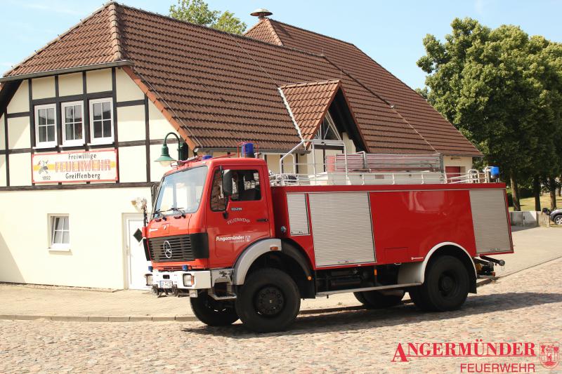 Das TLF wird hauptsächlich zur Brandbekämpfung eingesetzt. Die Besatzung besteht aus 3 Einsatzkräften. 